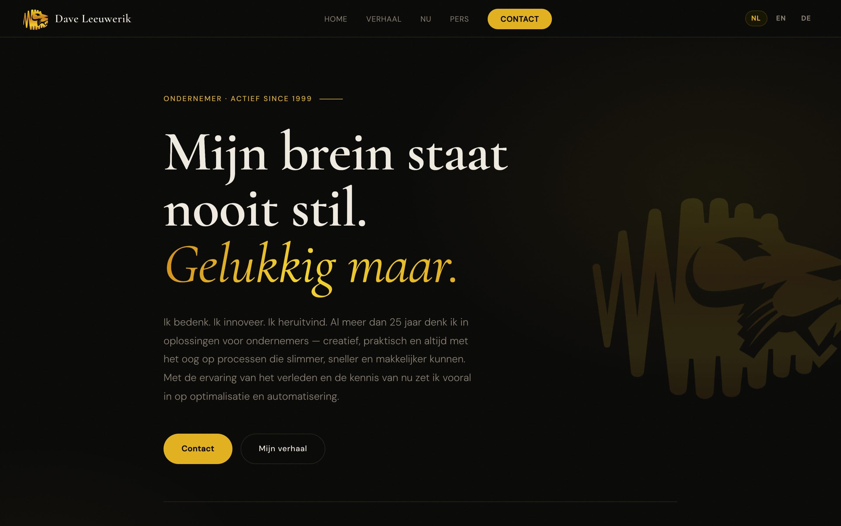 Homepage van daveleeuwerik.com in zwart en goud met een grote serif-kop